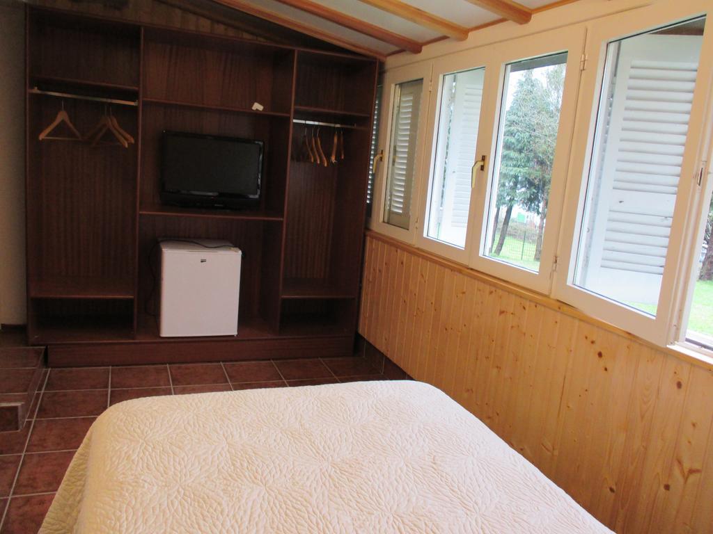 Ler- Argi Hotell Urnieta Rum bild